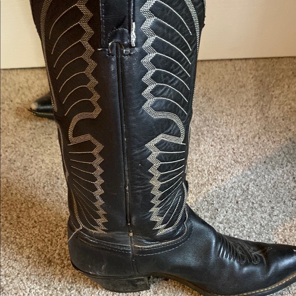 Black Western Cowboy Boots - Picture 8 of 10